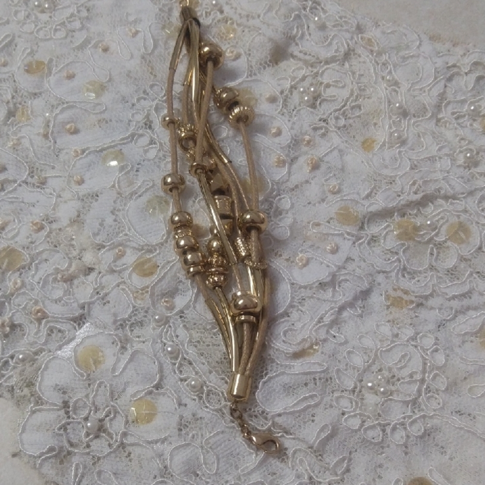 Elegant Gold Beaded Bracelet